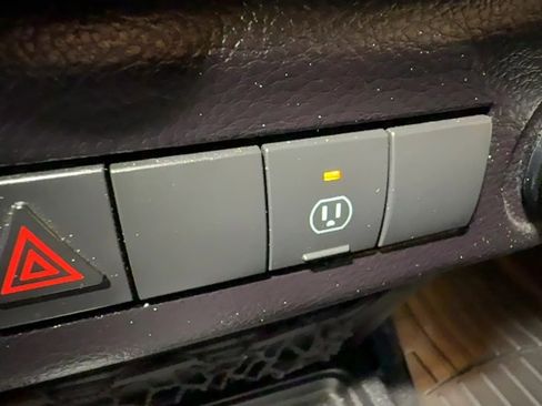 Used 2015 Jeep Wrangler Sahara w/ Connectivity Group image 37