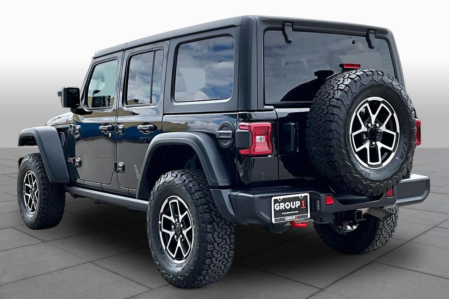 Used 2026 Jeep Wrangler Unlimited Rubicon AWD/4WD image 12