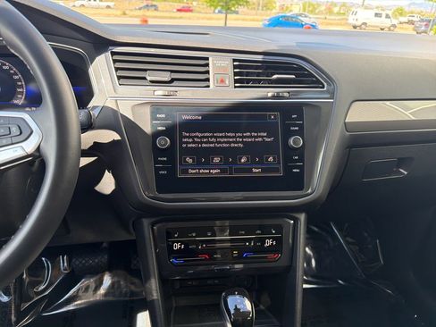 Certified 2023 Volkswagen Tiguan SE image 19