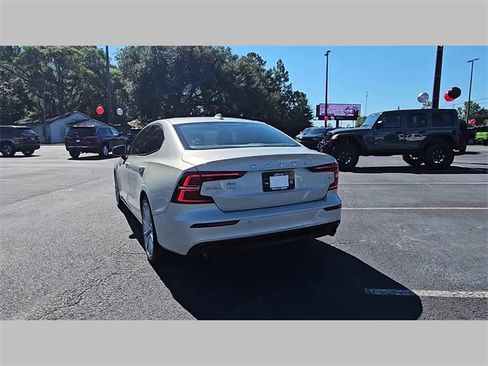 Used 2020 Volvo S60 T5 Momentum image 29