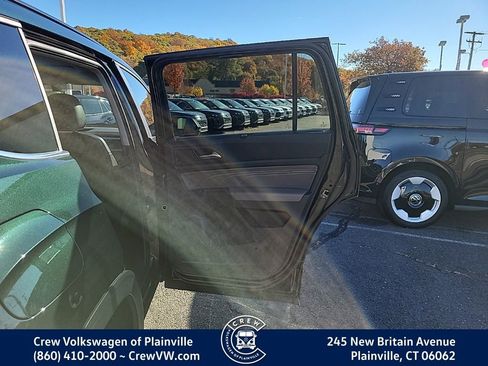 Certified 2021 Volkswagen Atlas SE w/ Panoramic Sunroof Package image 45