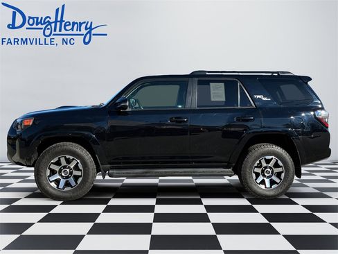 Used 2021 Toyota 4Runner TRD Off-Road Premium image 2