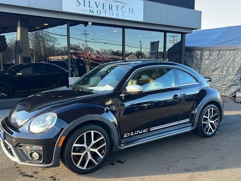 Used 2016 Volkswagen Beetle 1.8T Dune w/ Dune Technology Package image 2