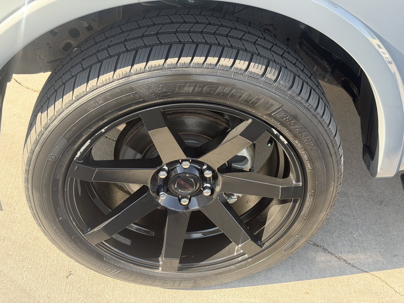 Used 2019 Ford F150 XLT w/ Equipment Group 302A Luxury AWD/4WD image 14