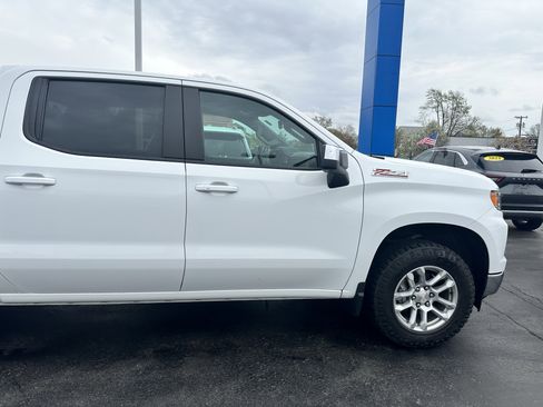 Used 2022 Chevrolet Silverado 1500 LT AWD/4WD image 10