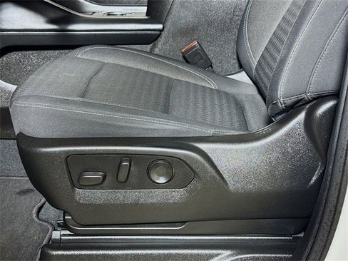 Used 2021 Chevrolet Suburban LS image 16