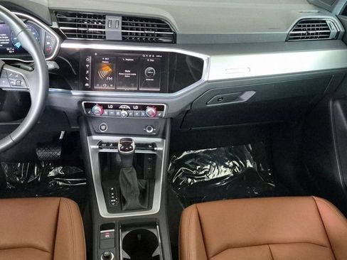 Certified 2025 Audi Q3 2.0T Premium w/ Convenience Package AWD/4WD image 14