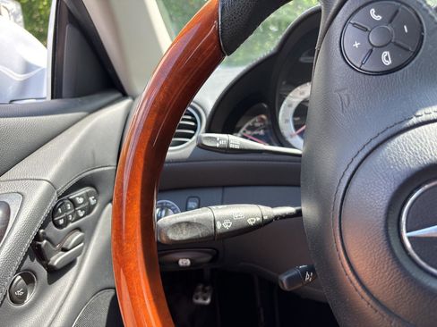 Used 2009 Mercedes-Benz SL 550 image 28