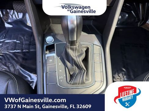Used 2021 Volkswagen Tiguan SE FWD image 29