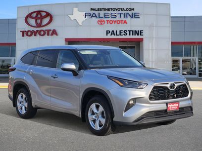 Used 2024 Toyota Highlander LE