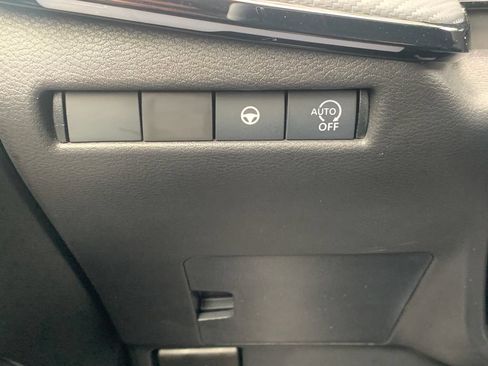 Used 2025 Nissan Kicks SR FWD image 21