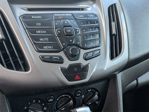 Used 2016 Ford Transit Connect XLT image 16