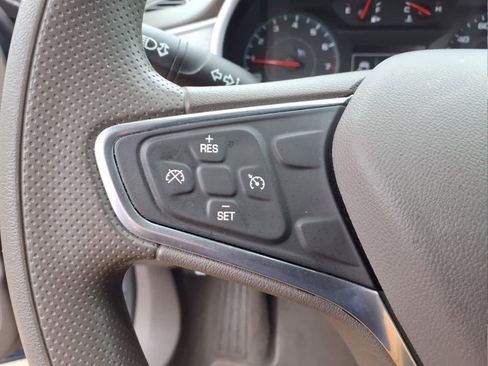 Used 2022 Chevrolet Malibu LT image 24