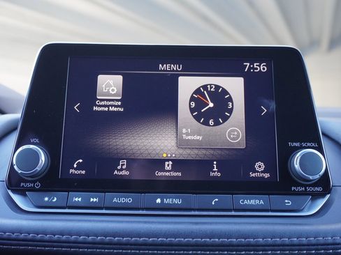 Used 2023 Nissan Rogue S image 14