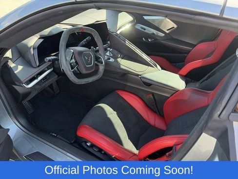 Used 2023 Chevrolet Corvette Stingray Premium Conv w/ Z51 Performance Package RWD image 3