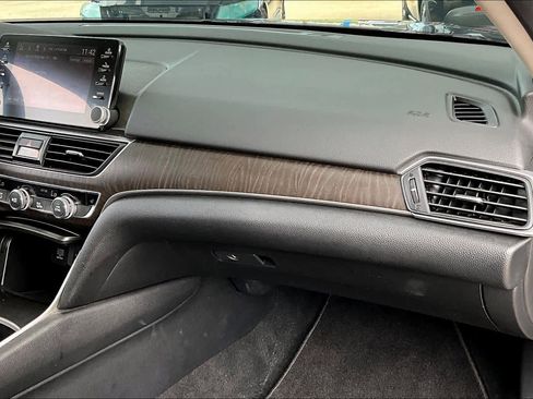 Used 2019 Honda Accord EX image 18