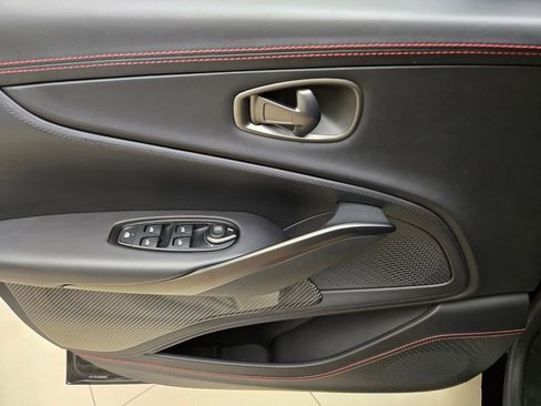 Used 2023 Aston Martin DBX 707 image 31