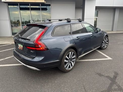 Used 2024 Volvo V90 B6 Cross Country Ultimate w/ Protection Package Premier AWD/4WD image 3