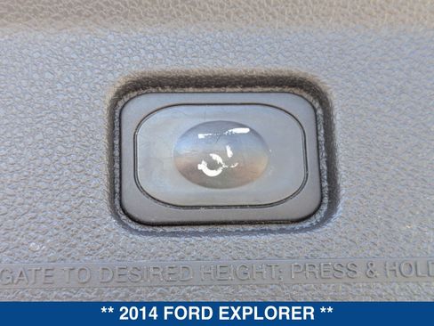Used 2014 Ford Explorer XLT w/ Equipment Group 202A AWD/4WD image 15