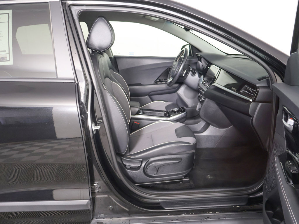 Used 2022 Kia Niro EX w/ Cold Weather Package FWD image 31