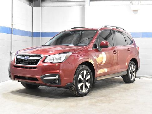 Used 2017 Subaru Forester 2.5i Premium image 2