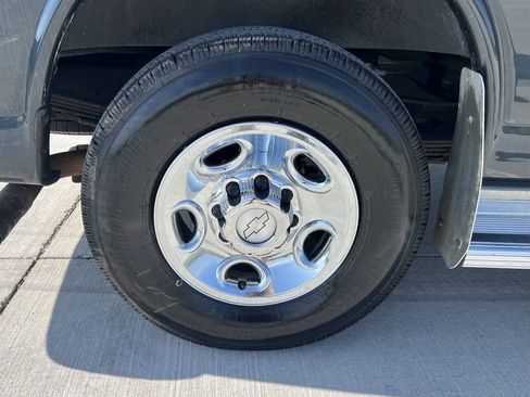Used 2017 Chevrolet Express 3500 LT w/ LT Preferred Equipment Group RWD image 22