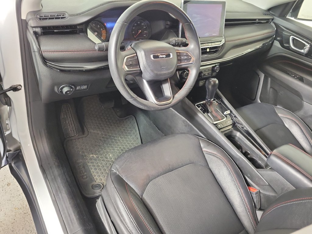 Used 2022 Jeep Compass Trailhawk AWD/4WD image 11