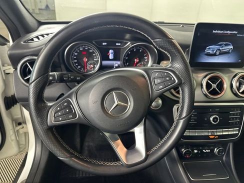 Used 2018 Mercedes-Benz GLA 250 4MATIC image 14