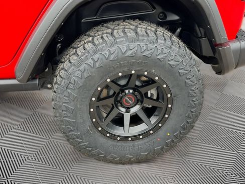 Used 2025 Jeep Wrangler Unlimited Rubicon 4xe w/ Safety Group AWD/4WD image 29