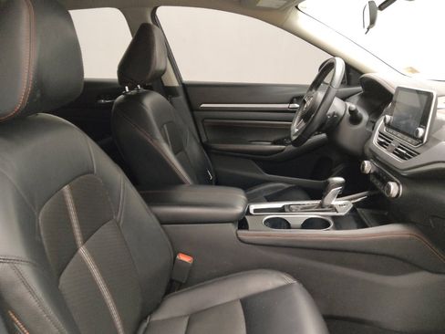 Used 2023 Nissan Altima 2.5 SR FWD image 21
