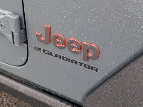 Used 2024 Jeep Gladiator Mojave w/ Convenience Group AWD/4WD image 14