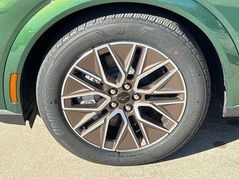 Certified 2025 Ford Mustang Mach-E Premium image 10