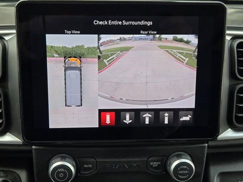 Used 2025 RAM ProMaster 3500 w/ Advanced Safety Group FWD image 18