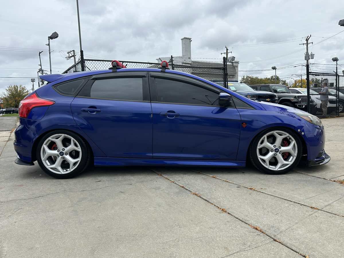 Used 2014 Ford Focus ST FWD image 4