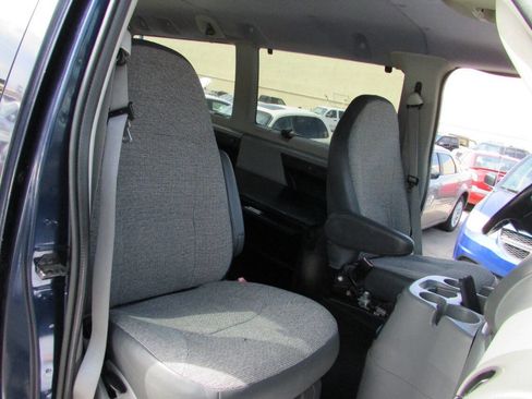 Used 2003 Ford E-150 and Econoline 150 Wagon image 15