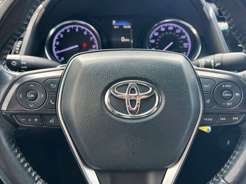 Used 2019 Toyota Camry SE FWD image 23