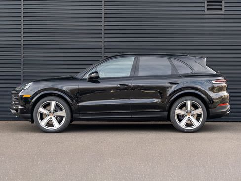 New 2026 Porsche Cayenne image 2