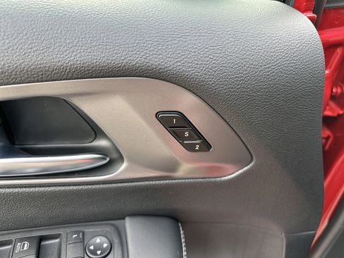 New 2026 Chrysler Pacifica Select image 12