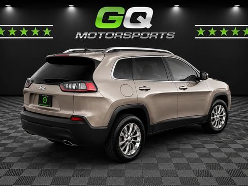 Used 2019 Jeep Cherokee Latitude Plus AWD/4WD image 7