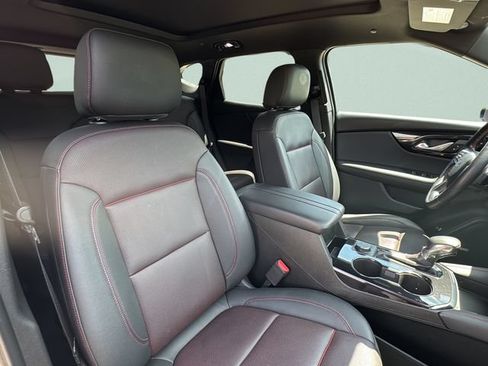 Used 2022 Chevrolet Blazer RS w/ Enhanced Convenience Package AWD/4WD image 18