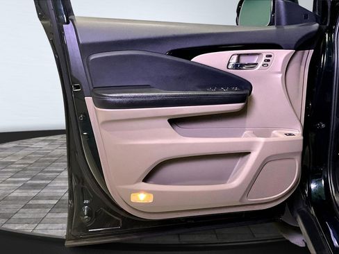 Used 2020 Honda Pilot Elite image 20