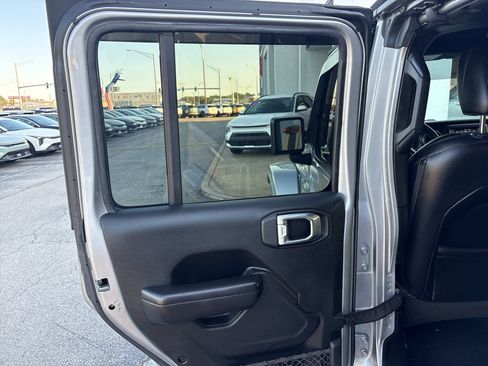 Used 2021 Jeep Wrangler Unlimited Sport AWD/4WD image 17