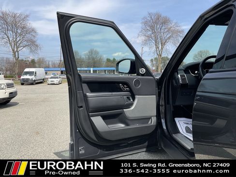 Used 2020 Land Rover Range Rover HSE AWD/4WD image 9