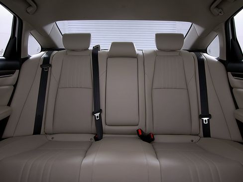 Used 2019 Honda Accord EX-L image 15