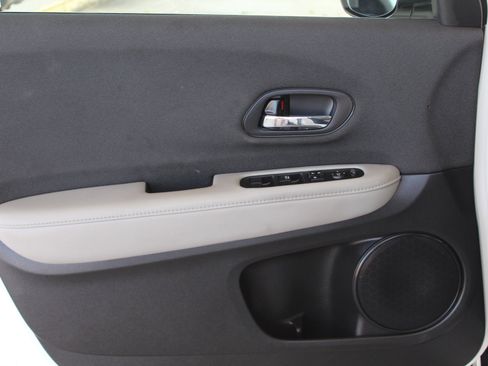 Used 2022 Honda HR-V LX image 25