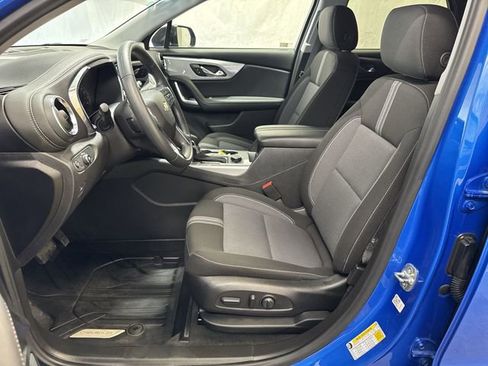 Certified 2025 Chevrolet Blazer LT w/ Midnight/Sport Edition image 10