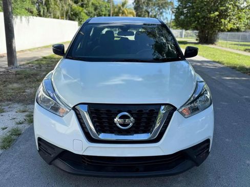 Used 2020 Nissan Kicks S image 16
