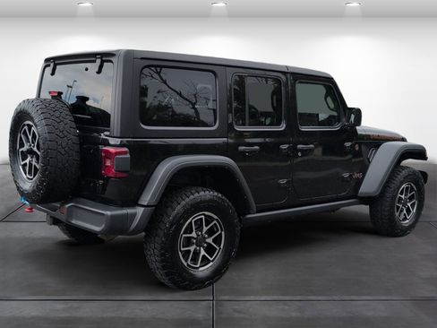 Used 2024 Jeep Wrangler Unlimited Rubicon AWD/4WD image 5