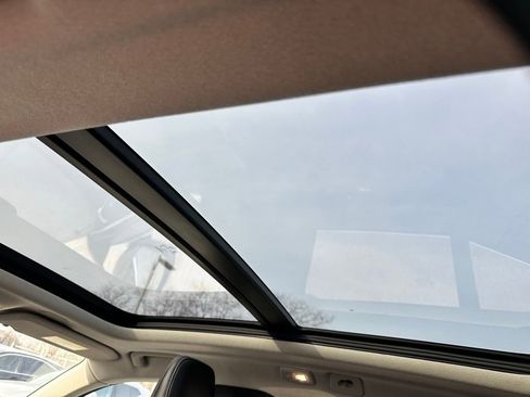 Used 2025 Volvo XC40 B5 Core image 12