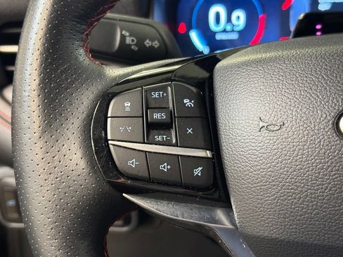 Used 2025 Ford Explorer ST-Line w/ ST-Line Street Pack AWD/4WD image 34